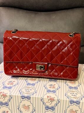 CHANEL Red 2.55 Reissue Quilted Double Flap Chain Shoulder Bag - Red Patent
